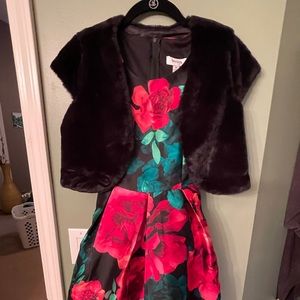 Beautiful girls dress just in time for the holidays sz 16 - worn once